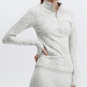 Fabletics Mist Seamless Half Zip Size Medium